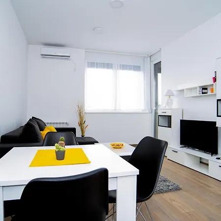 Apartment Lust Premium